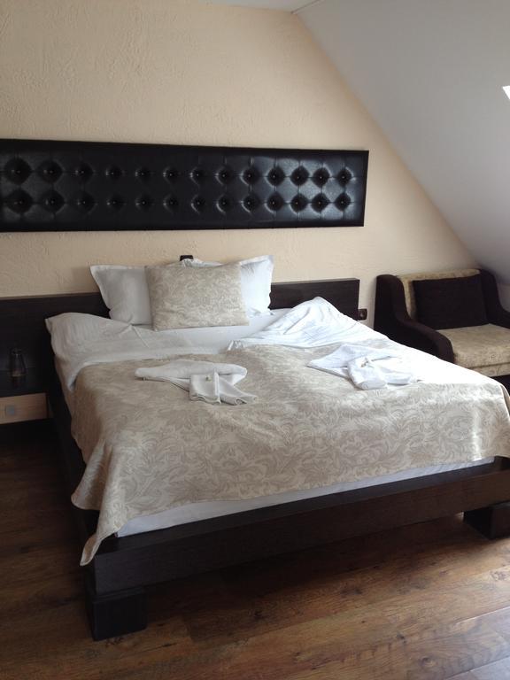 Kamelot Hotel Pasarel Extérieur photo